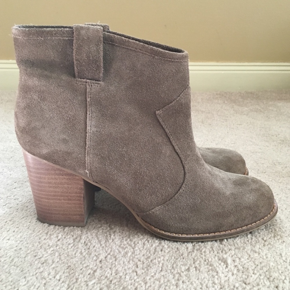 Splendid Lakota Pull-On Booties